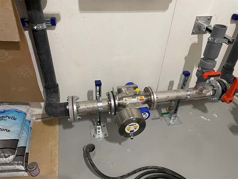 ptf_piscine_centre_communautaire_nemiscaus_01 Tuyauterie de la salle de mécanique d'une piscine